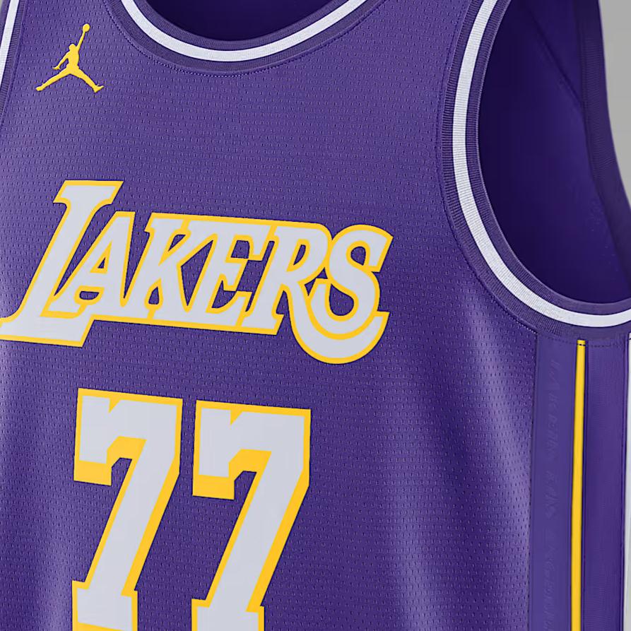 Nike Los Angeles Lakers 2025/26 Statement Edition Men's Nike Dri-FIT Nba Swingman Jersey HM4877-506