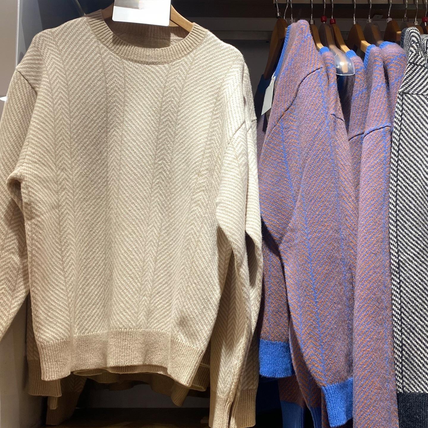 

Men s/Women s Color Block Round Neck Knitwear Sweater - Long Sleeve, Soft, Autumn/Winter 2023 Arrival Extra Large світло-бежевого кольору