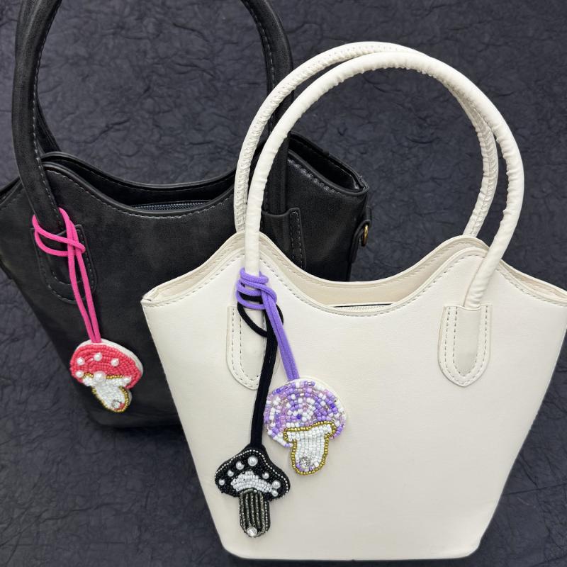 Cute Handmade Mushroom Beaded Bag Charm Colorful Beaded Keychain For Purse Home Decor Hanging Ornaments