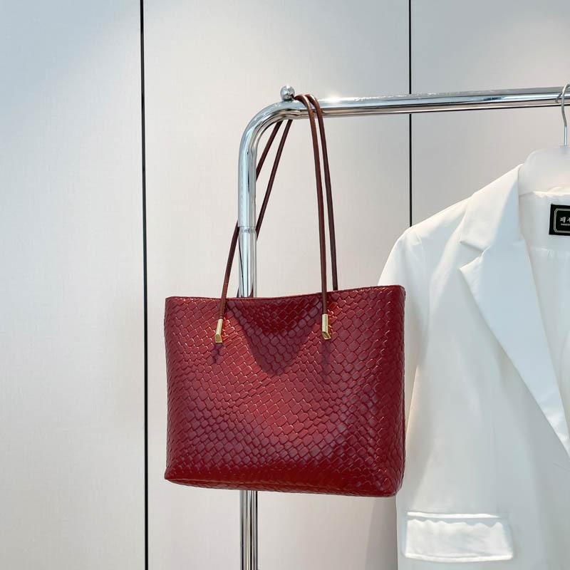 2025 new retro style commute to work large capacity women's bag shoulder bag handbag high sense versatile