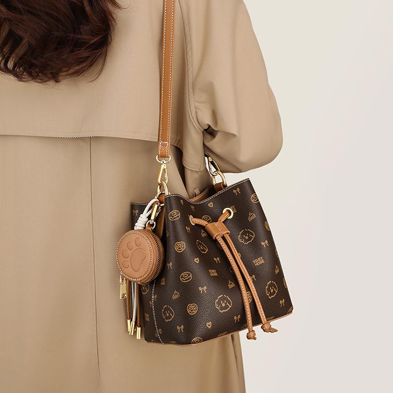 Bucket Bag Women's New Women's Bag Autumn and Winter Shoulder Crossbody Bag Large Capacity Commuting Handbag Luggage