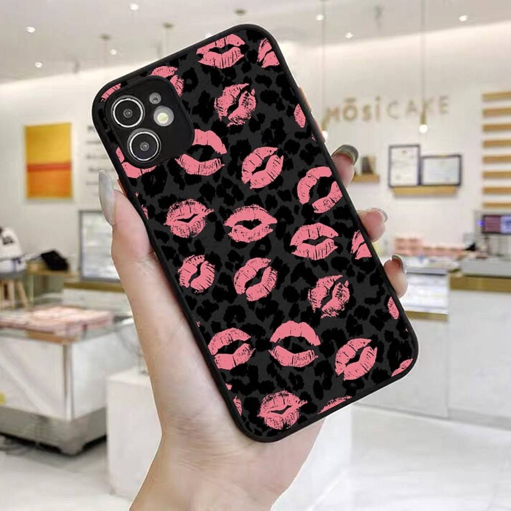 

Hot Beauty Red Lip Print Retro Phone Case For IPhone 14 11 12 13 Mini Pro Max 8 7 Plus X XR XS MAX Translucent iphone 12