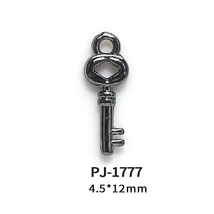 Japanese Young Lady 3D Buckle Nail Art Accessories - Mini Key Lock Heart DIY Decoration