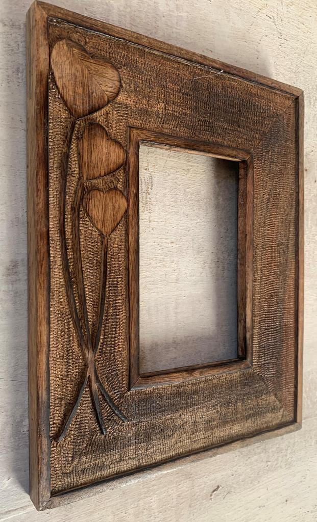 Cornice per Foto in Legno Intagliata a Mano con Cuori | Cornice per Foto Rustica Vintage