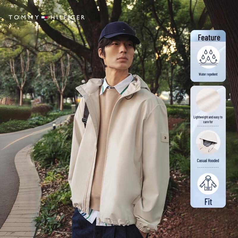 Tommy Hilfiger Men's Lightweight Water-Repellent Hooded Jacket