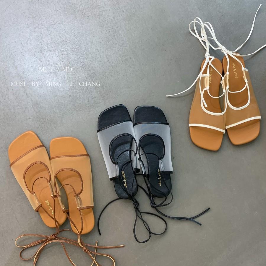 Niche French square head lace-up breathable mesh open-toed sandals 2025 summer new leather straps flat bottom sandals women