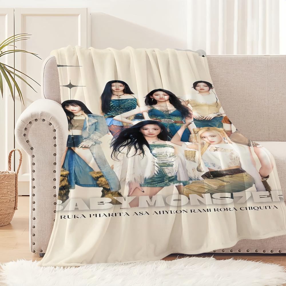 Coperta Kpop Girl B-Babymonster Drip Morbido Peluche Tappeto per Divano da Riposo per Soggiorno Caldo Ufficio Camera da Letto Compleanno Casa Viaggio Regali per Bambini