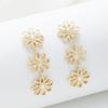Factory Fashion Retro Style Flower Stud Earrings Light Luxury High Sense Gold Stamen Niche Design Earrings Earrings