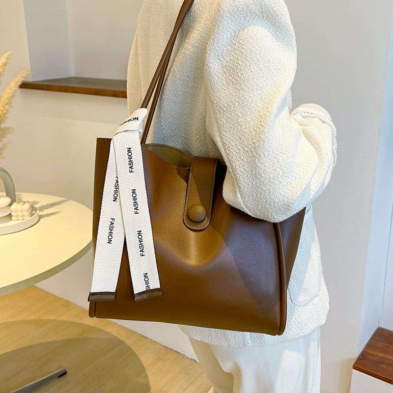 Autumn and Winter Large-capacity Bag Women's Bag 2025 New Trendy Fashion Shoulder Bag Casual Solid Color Retro Tote Bag