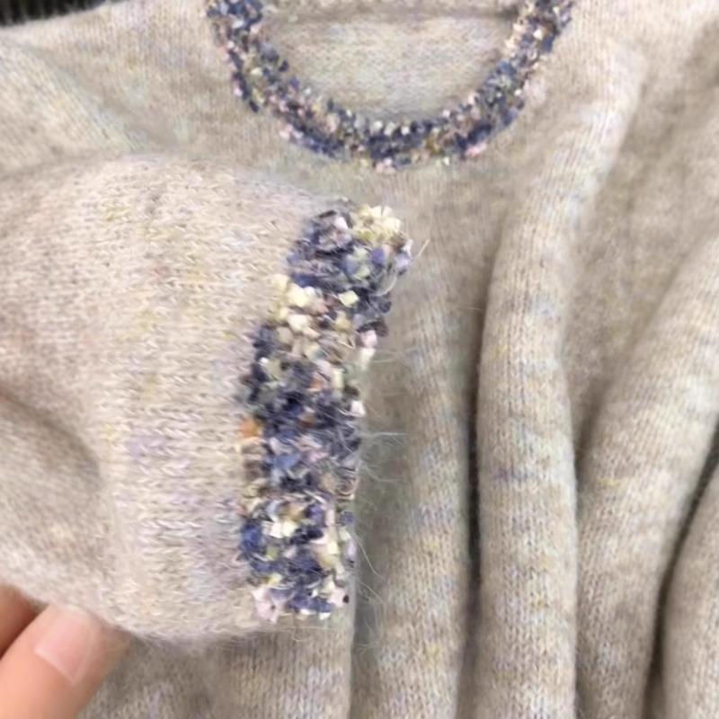 Stylish and unique high-end niche design crew-neck sweater autumn and winter new knitted sweater women's top