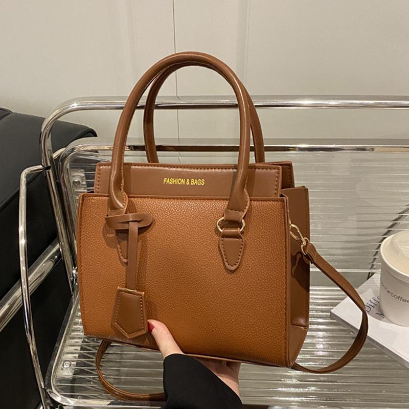 

Темпераментная универсальная сумка женская 2025 новая мода простая повседневная портативная на плечо сумка-тоут сумка-мессенджер коричневый