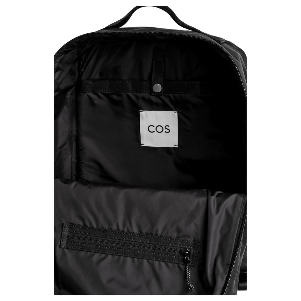COS Zipper Closure Built-In Pocket Nylon Backpack Men Backpack Black 1323418001