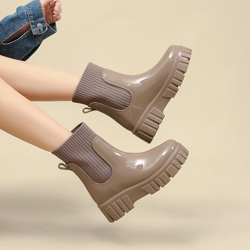 New fashion British rain shoes women's versatile outer wear sea-catching non-slip water shoes thick-soled wear-resistant rain boots rubber shoes women