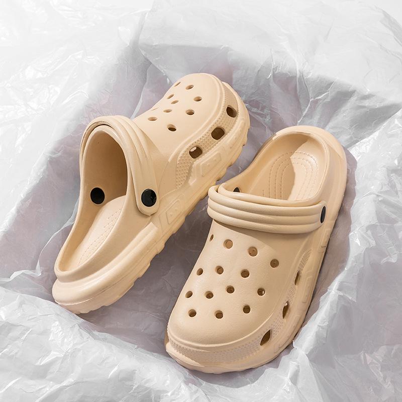 Super Soft EVA Thick Soled Perforated Shoes for Men To Wear In Summer, Anti Slip and Odor Proof, Couple Height Increasing Sandals