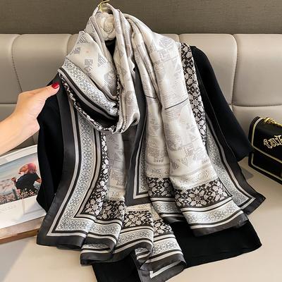Accessori – Sciarpe e foulard