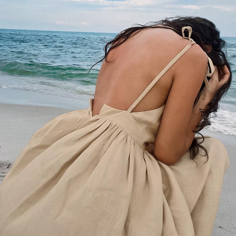 LYRIA French-style khaki cotton and linen breathable spaghetti-strap high-waisted dress, new European and American style, vacation style long dress