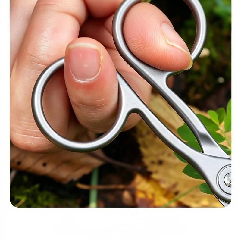 1Pcs Nail Cutter Scissors Professional Pedicure Fingernail Toenail Clipper Eyebrows Eyelash Multi-Purpose Curved Blade Manicure