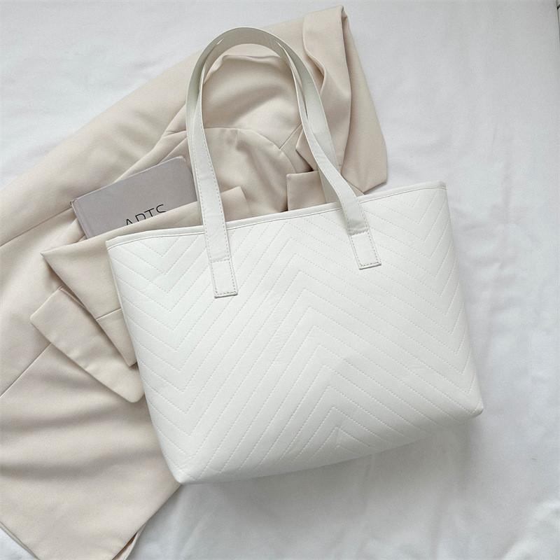 Vintage Large Capacity Shoulder Bag For Women Stylish Casual Tote Bag In Various Colors