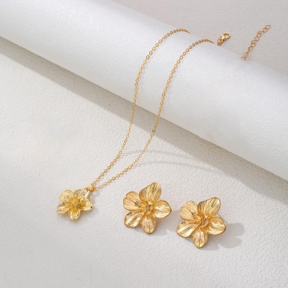 Zinc Zinc Alloy Flower Jewelry Set Geometric Women Jewelry Suit Sweet Necklace Earrings Bracelet Set  Wedding