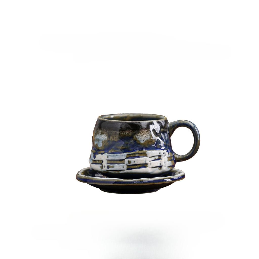 Grobes Töpferton Ofenwechsel Tasse und Untertasse Set Unregelmäßige Wabi-Sabi Keramiktasse für Kaffee Tee Hausbar Rustikale Wohnkultur Geschenk