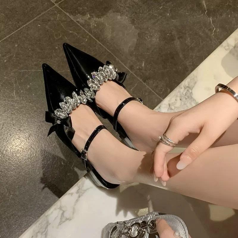 Women's Mules Slippers Fashion Designer Pointed Toe Sandal Luxury Rhinestone Casual Slippers for Women Banquet Party Dress Shoes
