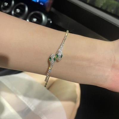Small Snake-shaped Full Diamond Light Luxury Bracelet for Women, New Popular Design Bracelet, Niche High-end Jewelry
