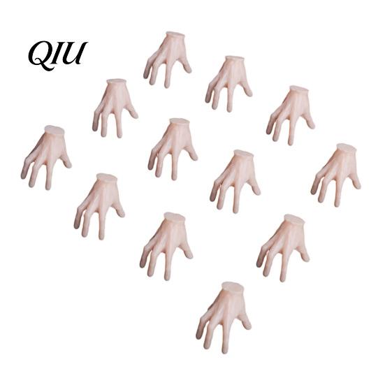 Halloween Party Supplies Mini Crawling Hand Ornaments, Realistic Palm Decor Props, Spooky Ornaments Small Scene for Haunted House Micro Landscape Vase