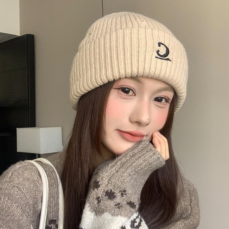 Autumn and Winter Simple Letter C Embroidered Woolen Hat Versatile Student Couple Pullover Hat Warm and Cold Proof Ear Protection Hat