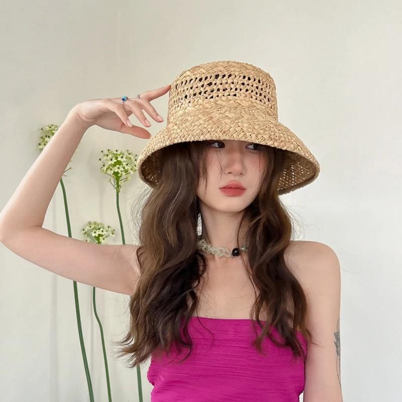 

Retro breathable hollow raffia hat women s summer travel inner buckle sunshade grass chime top hat Adult average size бежевий