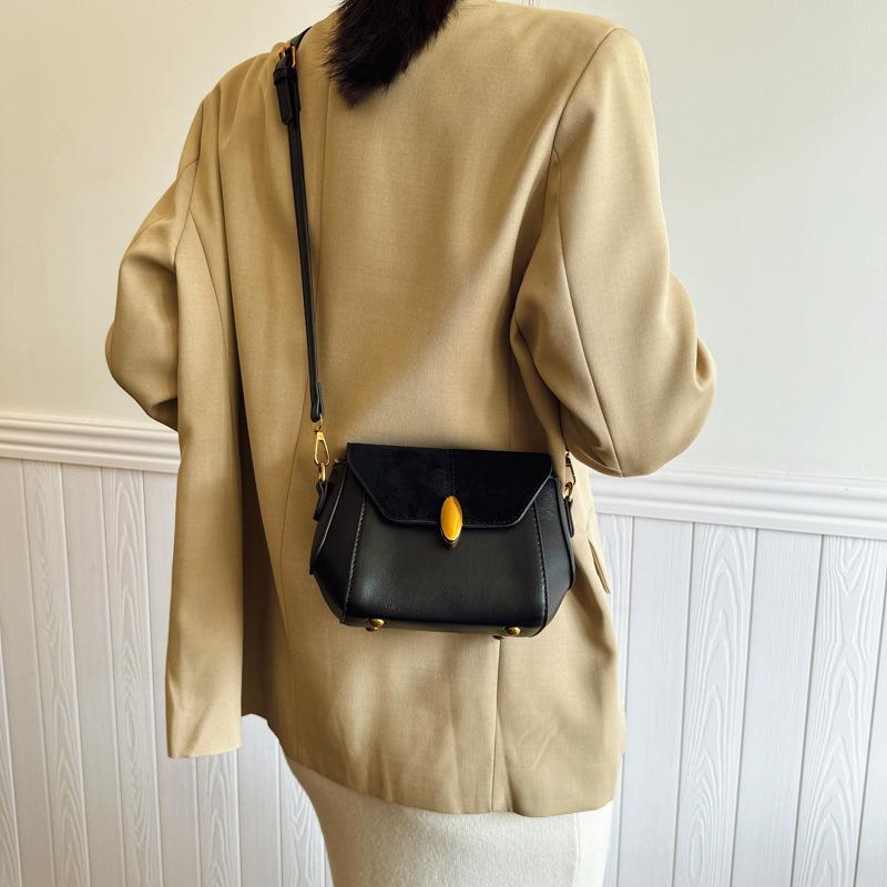 Niche underarm bag women's 2025 new trendy foreign fashion ins fashion shoulder bag beautiful retro oblique span bag