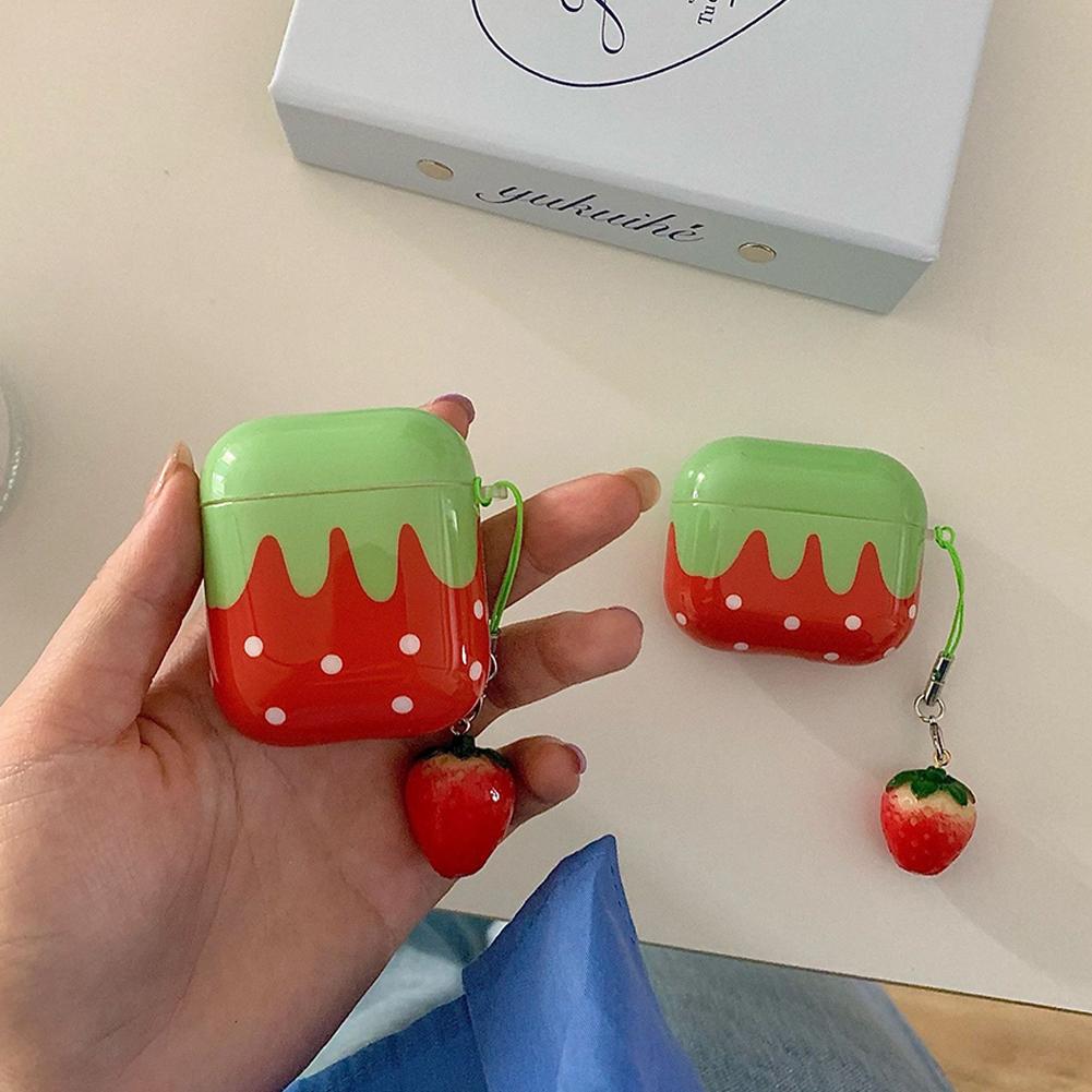 Coque de protection mignonne et charmante à pois blancs et fraise rouge brillante antichoc pour AirPods 1 2 3 4 Pro avec pendentif charm