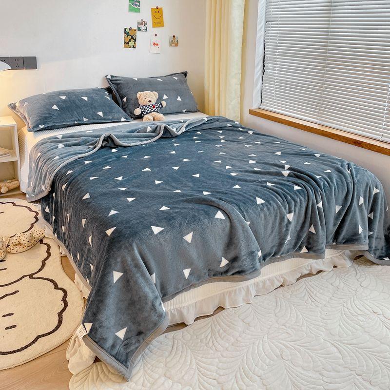 Summer Ice Silk Cool Thin Quilt Comforter Soft Air Conditioning Quilt/Duvet/Blanket Bed Duvets 150 Single Bed Quilt