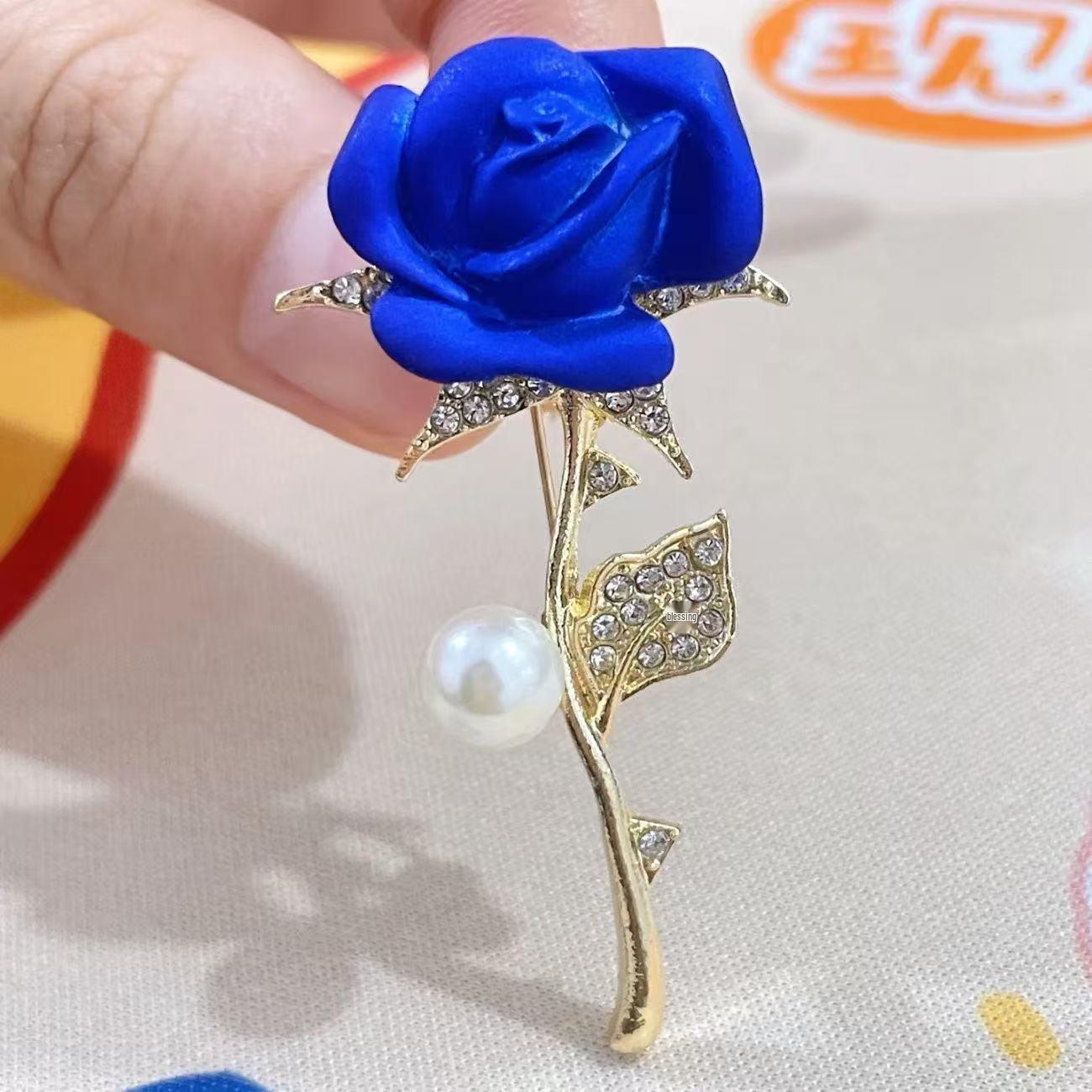 2025 AW Pearl Rhinestone Rose Brooch: Creative, Fashionable 3D Flower Design