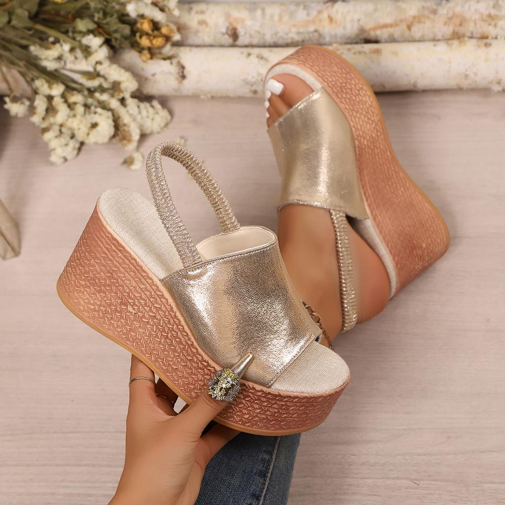 Fashion The 2025 new style of fashionable, wear-resistant, height-increasing, thick-soled, drag one-line high-heeled lightweight sandals