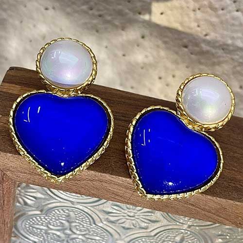 Elegant Women Men Fashion Classic Crystal Pendant Earrings For Women Girls Vintage Palace Style Gorgeous Ear Rings Jewelry