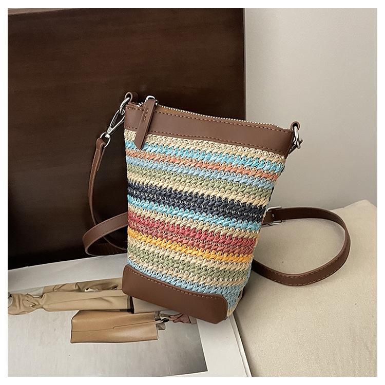 

Fashion straw bag women s 2025 summer new trend woven shoulder messenger women s bag splicing versatile bucket bag коричневый