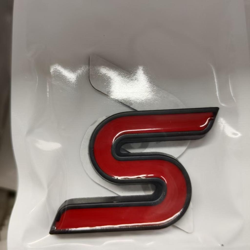 S Letter Personalized Car Labeling, Three-dimensional Decorative Label for the Hood and Trunk, Appearance Modification Accessories