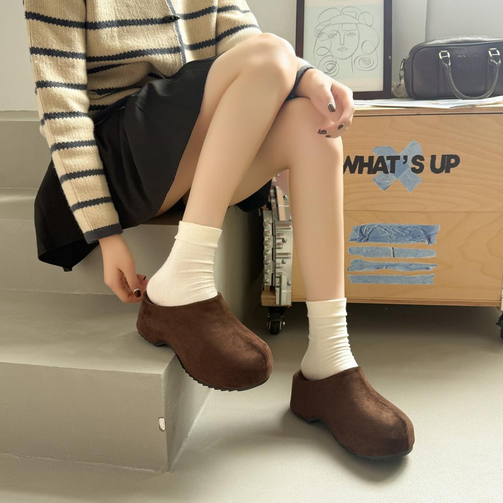 Winter new cowhide thick bottom heightening velvet women's versatile retro muffin bottom casual bag head slippers