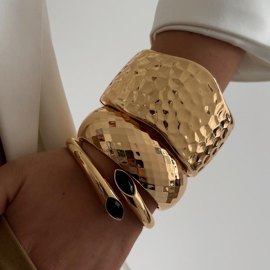 Ingemark Punk Vintage Unregelmäßige Metallarmreifen für Damen Mode Statement Goldfarbe Frühjahrsarmbänder Paar Herren Schmuck Geschenk