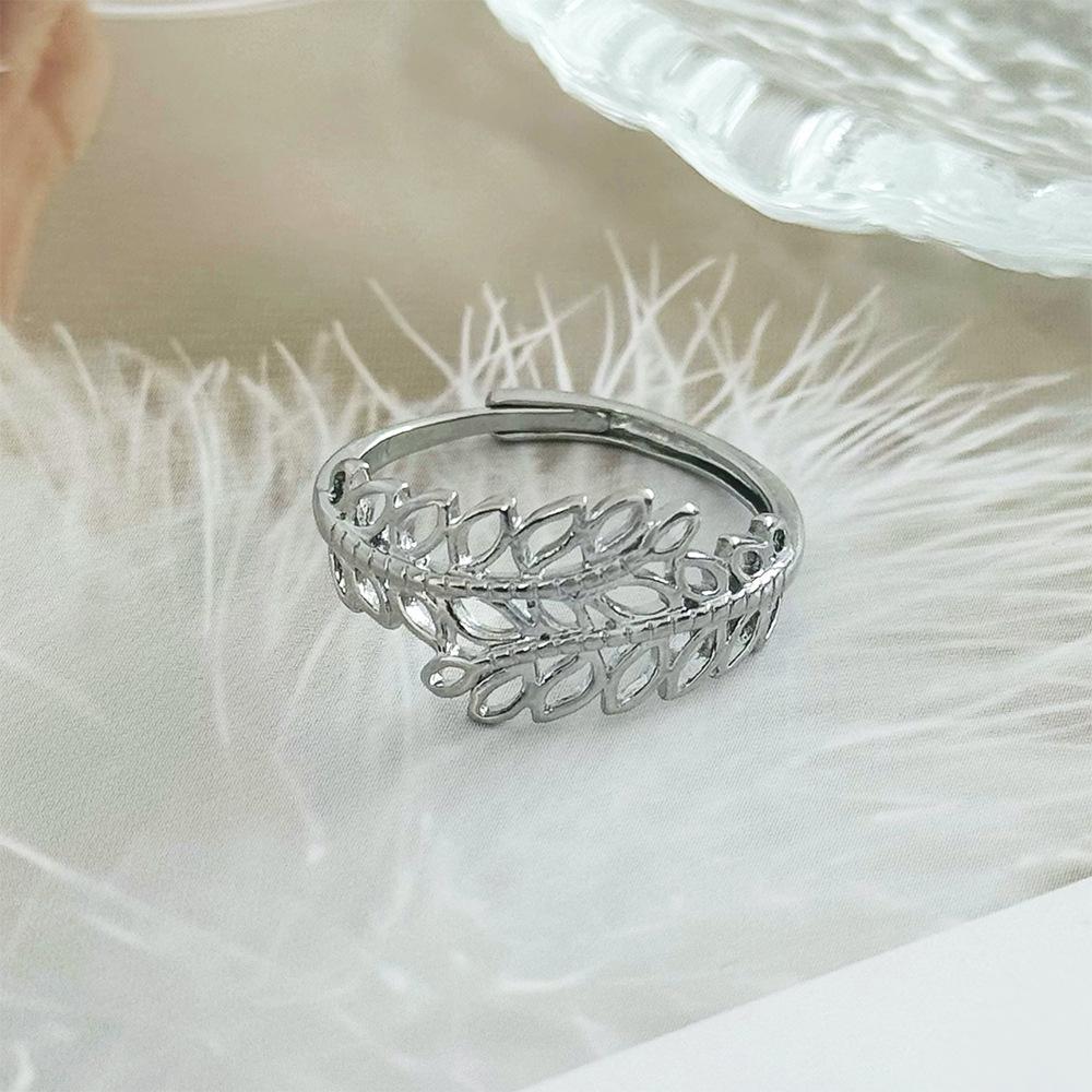 Vintage Leaf Cutout Adjustable Ring - European & American Fashion