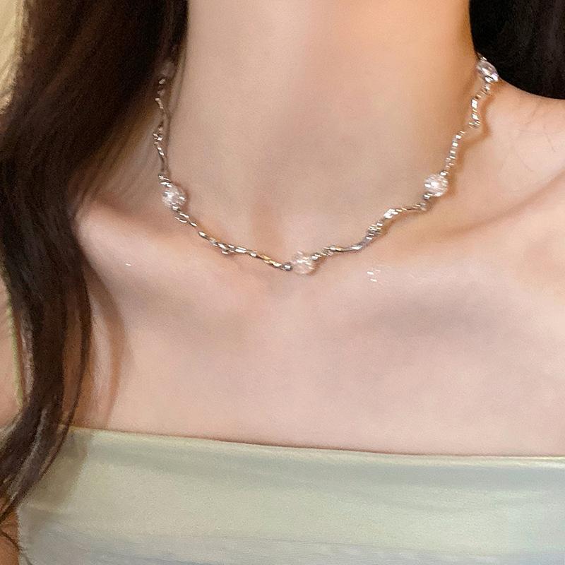 

Необычное металлическое ожерелье, Универсальное ожерелье, Инс, Легкая роскошь, Нишевый дизайн, Цепочка на ключицу, Короткое