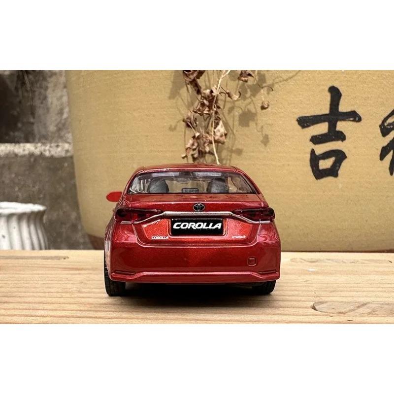 1/43 Toyota Corolla Legierungsauto Modell Diecasts & Spielzeugfahrzeuge Miniatur Maßstabsmodellauto für Kinder Sammlung Ornamente Geburtstagsgeschenke