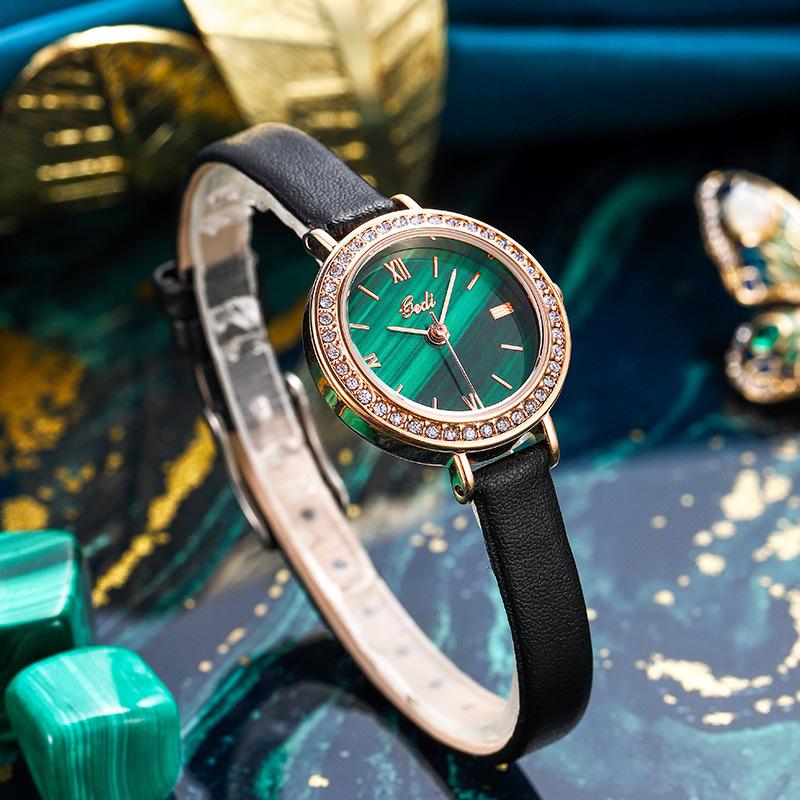 Fashion Accessorie Women's Gold/Green High Value Round Watch Fashionable Atmosphere Diamond-Encrusted Waterproof Quartz Watch