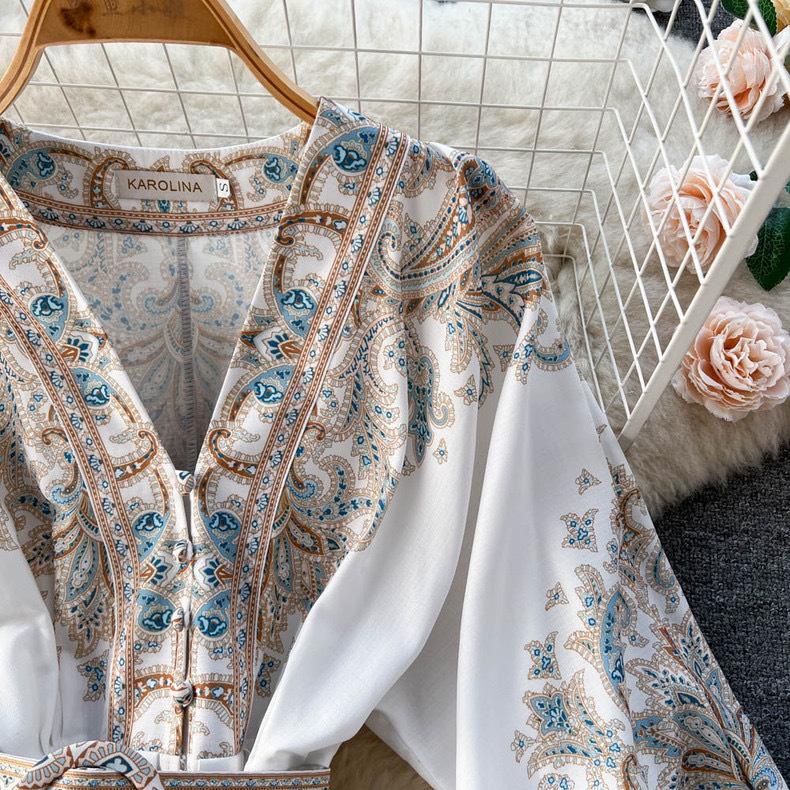 Rochie de primăvară retro franceză cu decolteu în V și mâneci tip felinar pentru figuri minione