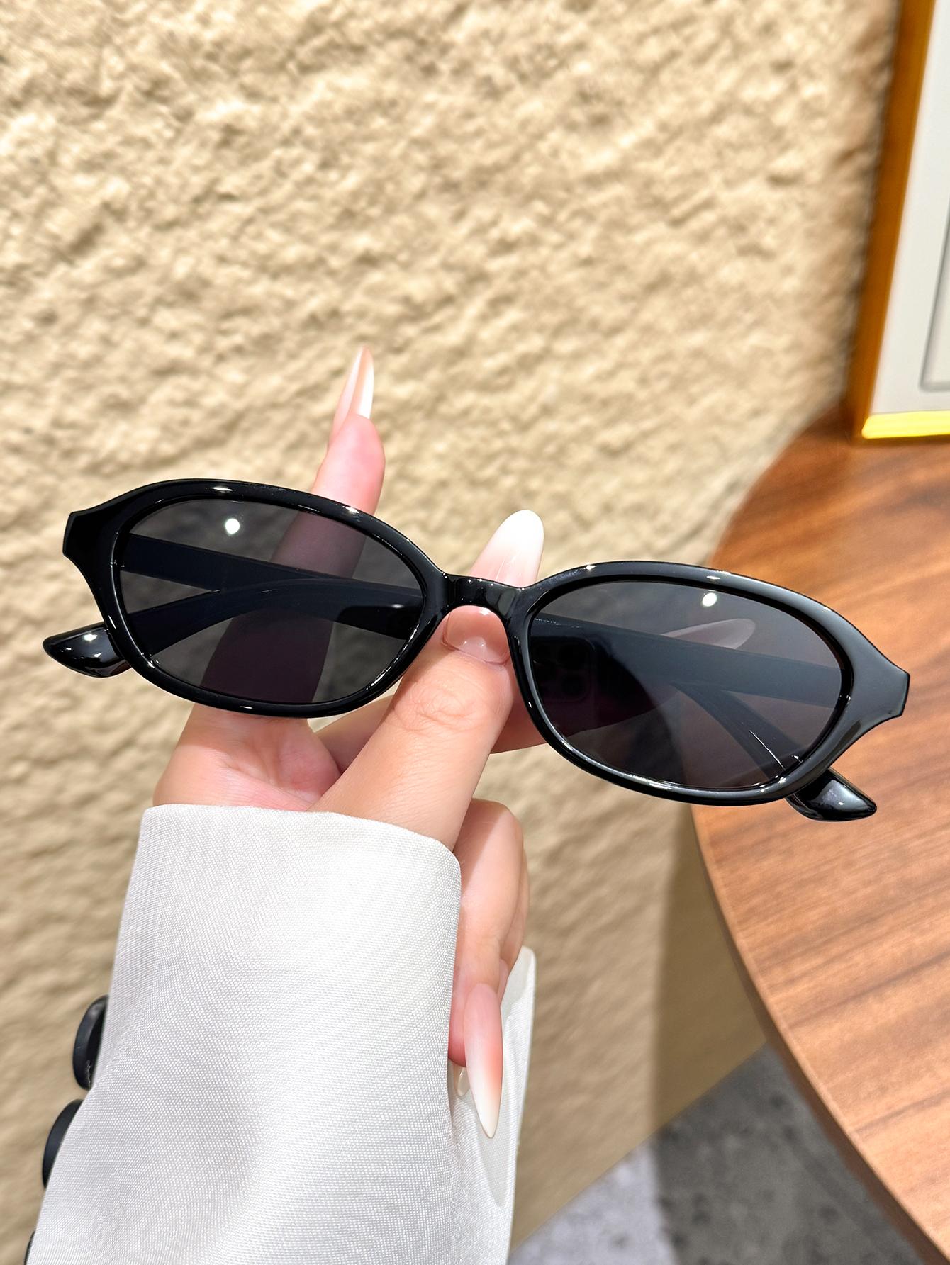 

1Pc Fashionable Square Frame Sunglasses Classic Design Style for Everyday Wear Street Photography Driving Outdoor