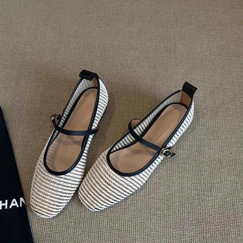 Fashion Ladies Shoes 2025 Hot Sale Shallow Women's Flats Fashion Buckle Strap Casual New Square Toe Light Best Seller Flat Low Heels