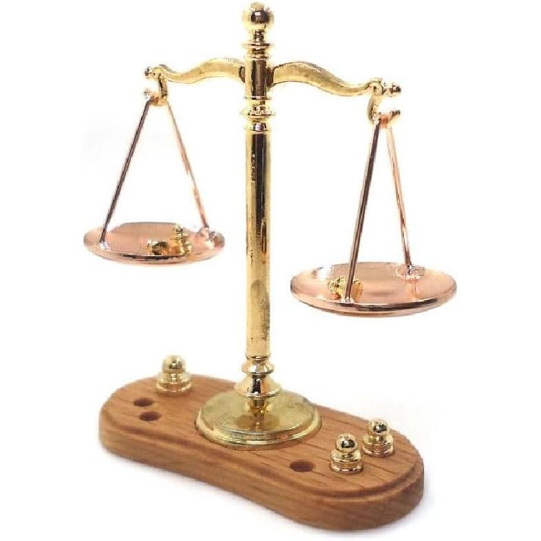 Leadigol Miniature Metal Vintage Balance Scale, 5.2x4.2x2cm Mini Balance Justice Law Scale Figurine, 1: 12 Scale Mini Simulation Justice Scale Model