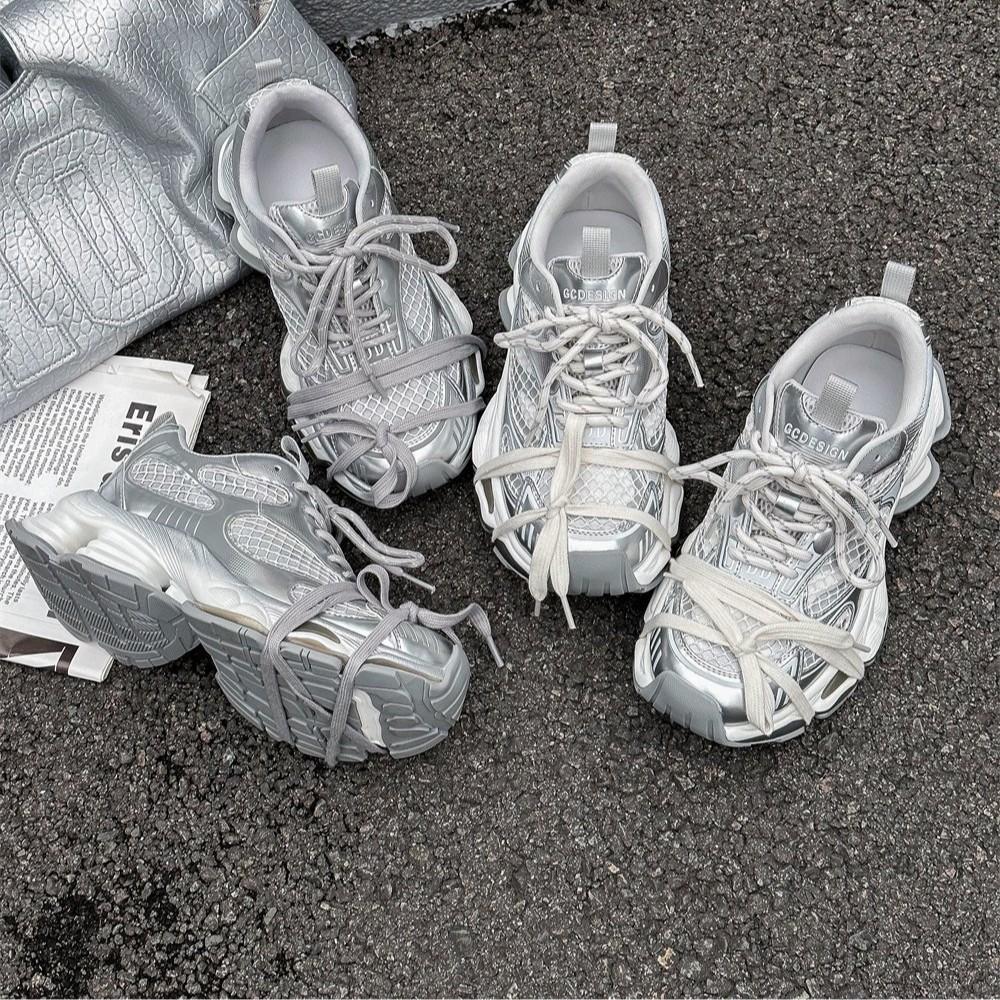 

Линь Юнь кроссовки на толстой подошве женские новые сетчатые дышащие и универсальные увеличивающие рост серебристые повседневные спортивные туфли тренд 40 жемчужина белый