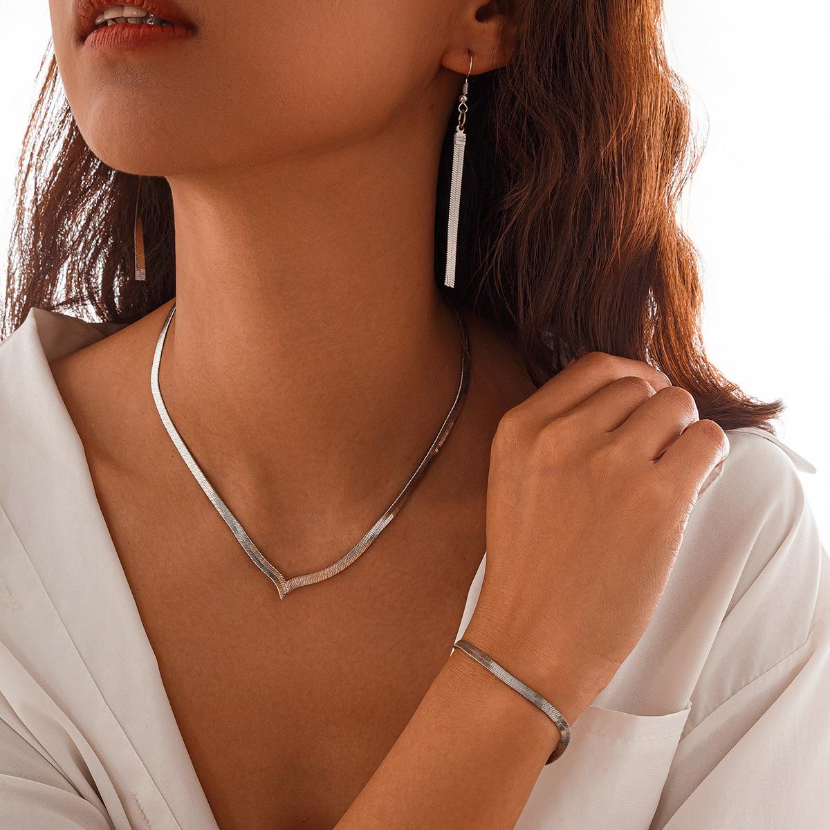 

Европейская и американская мода комплект из медной цепочки-змейки - геометрический дизайн ключицы