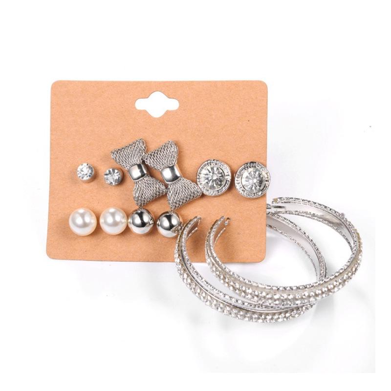 European & American Retro Pearl-Set: Creative French Gold Earrings, 6-Piece Set.
